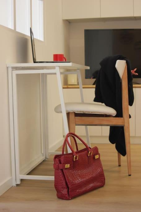 Le Cocoon - Appartement Dans Maison Du Xviieme Siecle Fougères Екстериор снимка