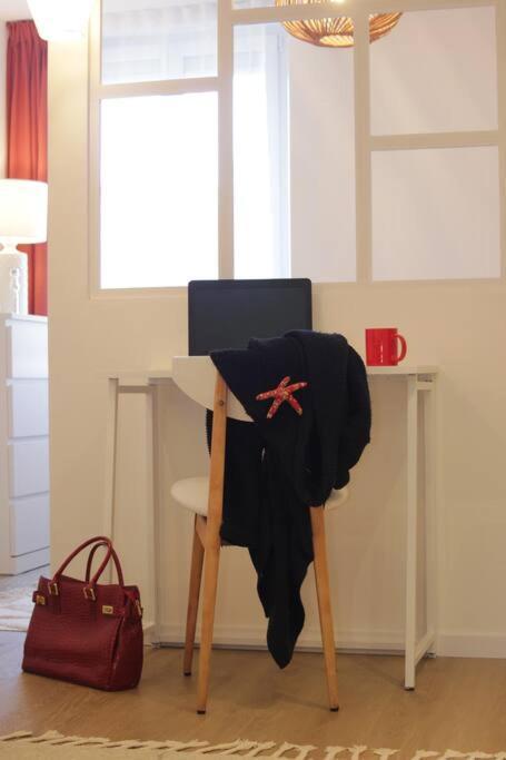 Le Cocoon - Appartement Dans Maison Du Xviieme Siecle Fougères Екстериор снимка
